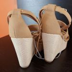 Report high heels wedge sandals slippers adjustable straps soft comfortable Tan Size 5.5 Photo 3