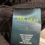Tek Gear NWT Women’s Essential Bermuda Shorts Photo 4