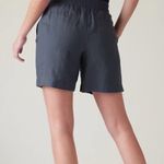 Athleta NWT Granite Blue Lightweight Linen Voyager Shorts Size 2 Photo 2