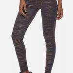Nike  Victory Metallic Crackle Athletic Training Leggings Photo 0
