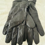 Women's Leather Gloves S/M Black new with tags Photo 0