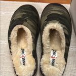 Minnetonka Brand New  Green Camo Slippers, Size 6 Photo 1