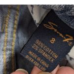 Seven7 Y2K  Lightly Distressed Lightwash Cuffed Capri Style Jeans Size 8 Photo 5