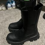 Chunky Mid Rise Black Boots Size 7 Photo 0