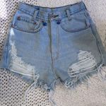 Levi's 505 VINTAGE WOMENS 36/30 Distressed Light Blue Denim Shorts Photo 0
