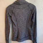 Lululemon 4 sweater Photo 2