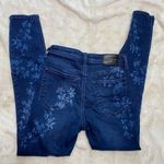 Lucky Brand LUCKY Jeans Bridgette Skinny w/ floral detail denim - 0/25 Photo 1