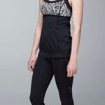Lululemon Run: Ta Ta Topper Size 4 Photo 2