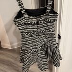 Hemline  dress Photo 1