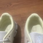 On Cloud Women’s Size 9 Tan/Yellow Running Trainers Sneakers Tan Photo 2