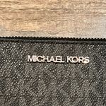 Michael Kors NWT Wallet Photo 4