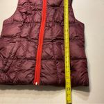 Eddie Bauer  Puffer Vest Women Sz M Purple Maroon Red Goose Down Fill EB550 Hood Photo 10