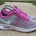 Nike Women's Air Relentless 6 Running Shoe Sz 8.5 Photo 1