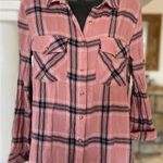 Ambiance Apparel  Long Sleeve Button Down Shirts size M Photo 1