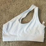 Amazon White Seamless Sports Bra for Everyday Wear Photo 0
