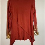 Kate & Mallory Kate &‎ Mallory Top Gold Trim Photo 1