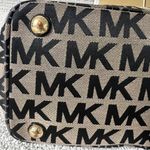 Michael Kors Black/vanilla Jet set signature Tote and Bifold wallet bundle Photo 6