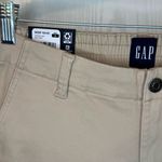 Gap Women’s Khaki Chinos Size 8 Photo 2