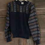 Levi's Vintage Women’s Christmas Sweater Crew Size Medium Photo 0