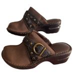 b.ø.c Brown Leather Buckle Clog Mules Embossed Strap Studded Comfort Shoes 8M Size 8 Photo 4