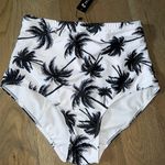 NWT Black and White Palm Tree High Photo 0