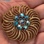 Vintage Aurora Borealis Brooch Photo 0