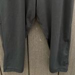 Adidas  Cropped Pants‎ Photo 2