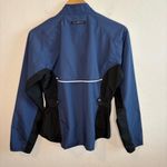 Ariat Women's Size S Lightweight Wind Protection Ideal Windbreaker Jacket Photo 2