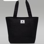 Nike NWT Jordan Flight Carryall Tote (38L) Photo 2
