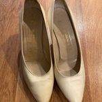 Bruno Magli Cream 3” Heels Vintage Leather Italian Sz 9.5 B Women’s Photo 0