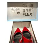 Life Stride Super Classic Red Elegant Women's Pumps size 9M flexibility foam Photo 13
