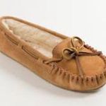 Minnetonka  Women’s Cally slippers tan suede faux fur lined size 10 casual cozy Photo 1