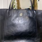 Liz Claiborne 90s vintage leather tote bag w/ gold logo / zipper closure Photo 1