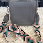 Montana West Gray Pebble Grain Crossbody Bag With Colorful Geometric Strap Photo 0