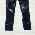 Athleta  XS‎ Camo Print High Rise Chaturanga Capri Leggings Side Pockets Photo 10