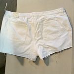 Universal Threads Boyfriend Shorts. White Jean Shorts Classic Style Photo 1