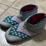 Bombas  Women’s Gripper Slippers, Sz M (9-11.5) Photo 0