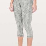 Lululemon  Wunder Under Crop Luon 21"
Arrow Jacquard Dark Olive Grey Sage Photo 0