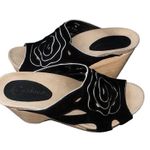 Earthies Womens Tropez Open Toe Suede Flower Chunky Wood Heel Sandals Black Sz 7 Photo 4