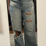 American Eagle Outfitters Light Washed ripped skater jeans Photo 0