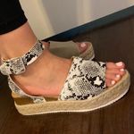 snake skin platforms Size 7 Photo 0