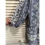 Jolt Blue/Wh Paisley Chiffon/Lace Blouse Size M 3/4 Sleeve V Neck Slits Buttons Photo 4