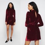 Reformation Dress Evora Velvet Long-Sleeve Keyhole Buttoned Mini Chianti 12 NWT Photo 8