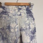 Aerie Offline Marble Blue and White Tie-Dye Leggings Photo 2