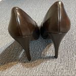 Jeffrey Tyler  High Heels Photo 7