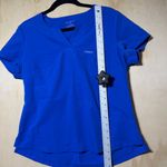 Jaanuu  Women’s 4-Pocket V-Neck Scrub Top Blue – Size M Photo 4