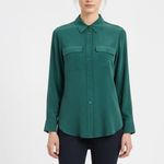 EQUIPMENT Femme Silk Button Down Shirt Green Long Sleeve Two Pocket Size XS Photo 7