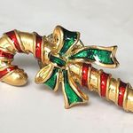 Avon Candy Cane Pin Lapel Gold Tone Red Green Enamel Christmas Bow Small Photo 1