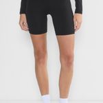 Aritzia  Biker Shorts TNA Photo 0