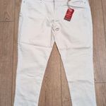 Levi's π Plus 24 24W White Jeans Mid Rise Slim Cuffed Crop Stretch NWT NEW Photo 0